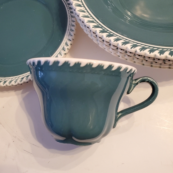 8 Piece Vintage Harkerware Pottery Pate sur Pate Plates Bowls Cups Mid-century - Picture 2 of 13